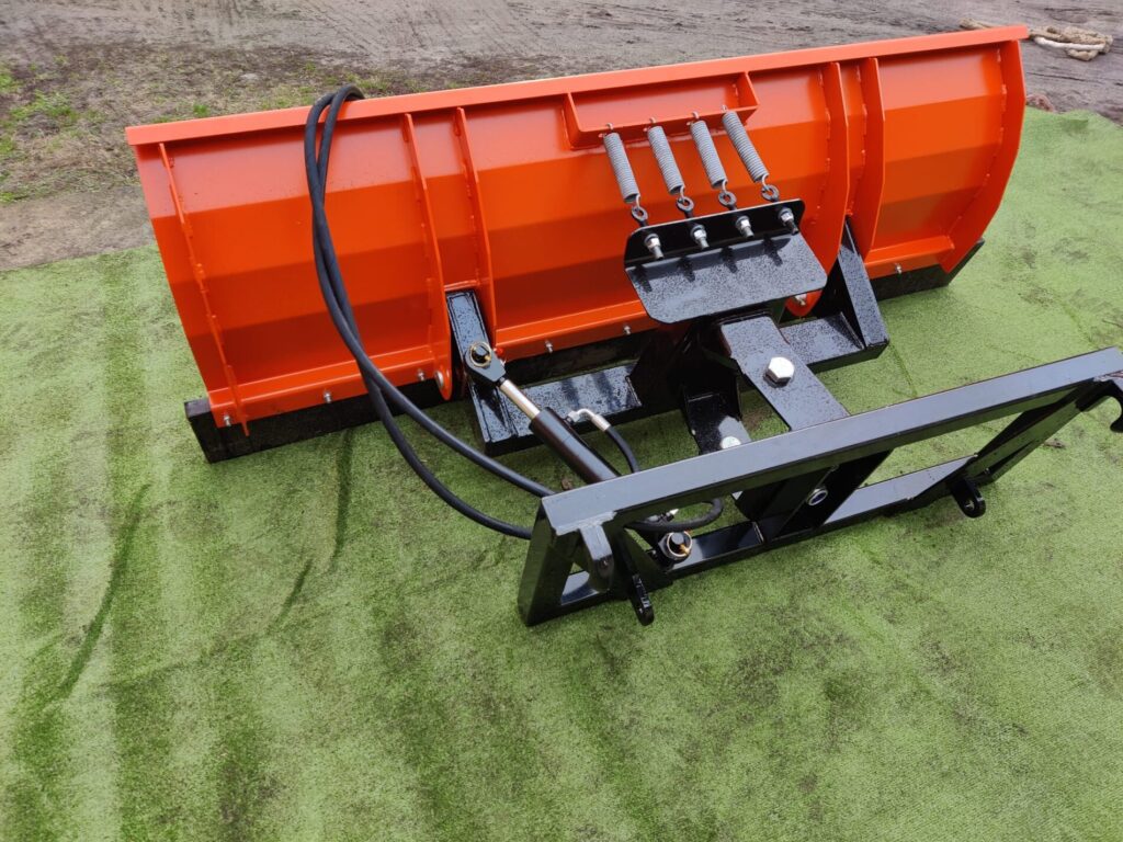 Schneepflug 2,0m mit federn mit hydraulik