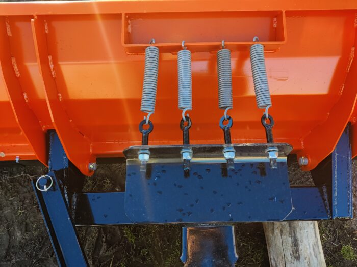Schneepflug 3,0m mit federn mit hydraulik – Bild 4