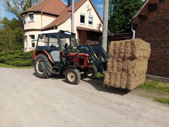 Frontlader 2B für ZETOR 5211, 5011 , 7011 , 7211, MF 255, MF 155 – Bild 3