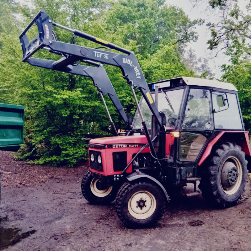 Frontlader 2B für ZETOR 5211, 5011 , 7011 , 7211, MF 255, MF 155