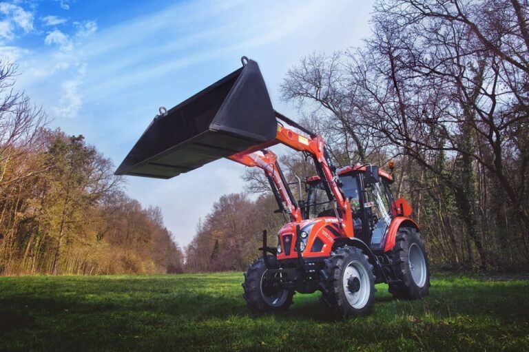Frontlader-und-Anbaugerate